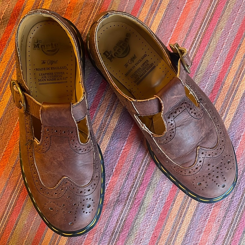 EUC Dr Marten Mary Jane Flats size 7/9